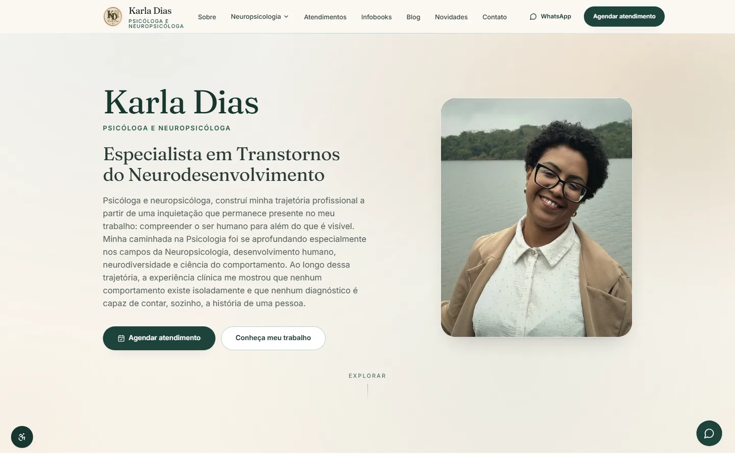 Tela real do site Karla Dias